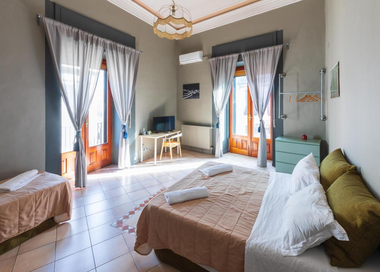 Terrazza Santa Chiara Bed and Breakfast Catania Eksteriør billede